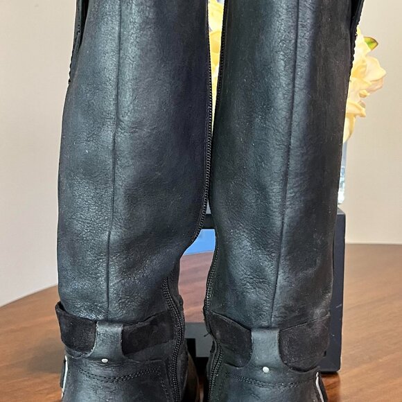 UGG Australia Darcie Black Leather Knee High Round Toe Riding Boots Size 7.5 - Picture 3 of 7